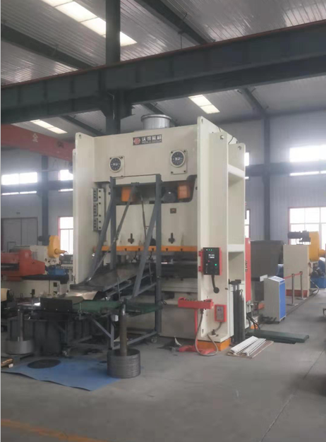 力久電機新購200噸落料設備 力久電機新購200噸落料設備